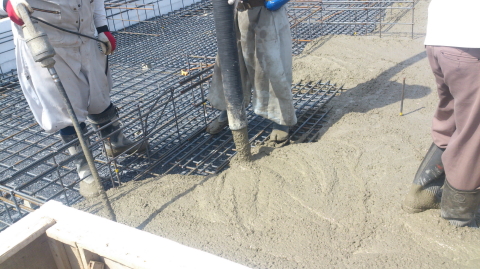 耐圧盤コンクリート打ち 耐圧盤コンクリート打ち