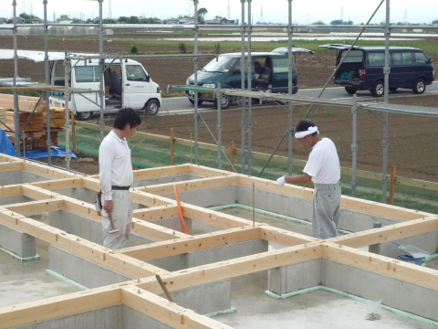 土台敷き 土台敷き